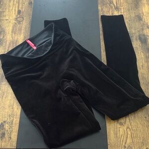 Spanx Elegant Black Velvet Women's leggings